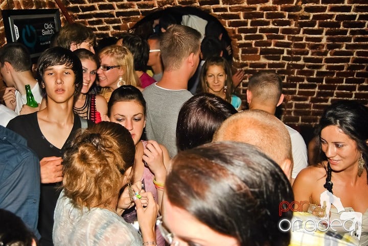 Vineri seara în Escape, 