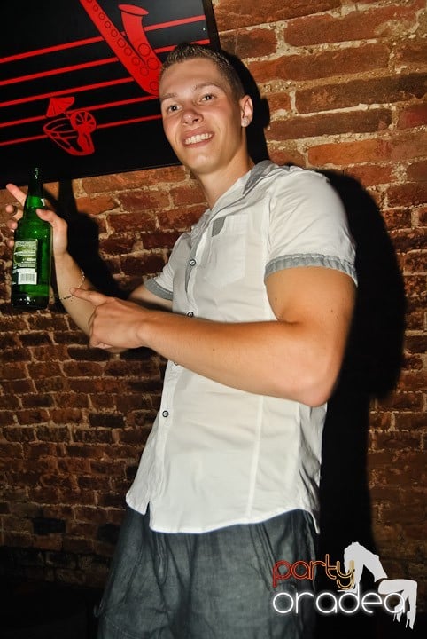 Vineri seara în Escape, 