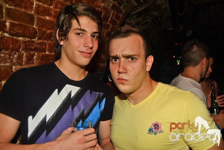 Vineri seara în Escape, 