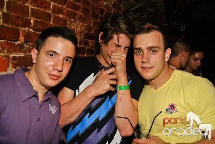 Vineri seara în Escape, 