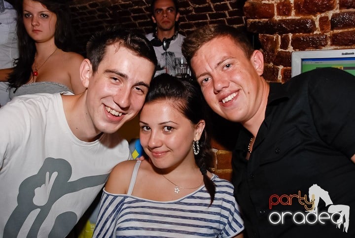 Vineri seara în Escape, 