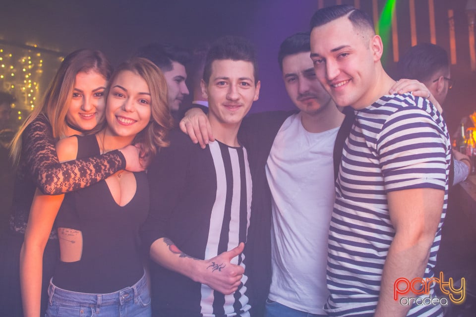 Vineri Seara în Hangar, 