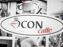 Vineri seara în Icon Caffe