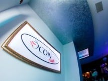 Vineri seara în Icon Caffe