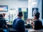 Vineri seara în Icon Caffe