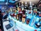 Vineri seara în Icon Caffe