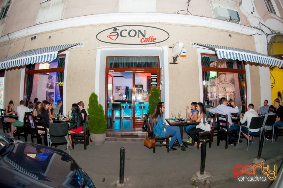 Vineri seara în Icon Caffe, Icon Caffe