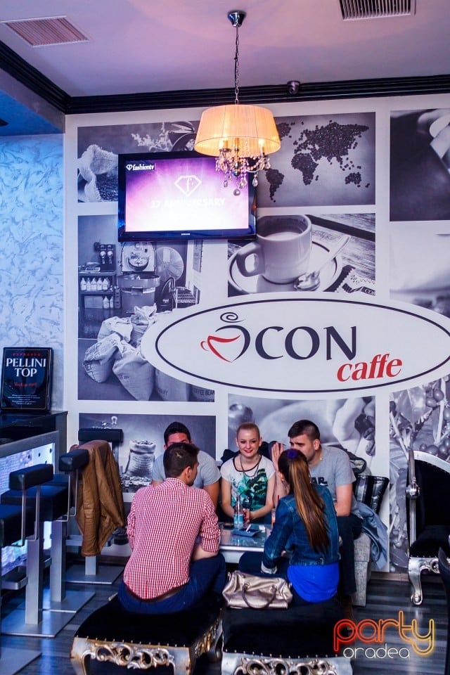 Vineri seara în Icon caffe, Icon Caffe