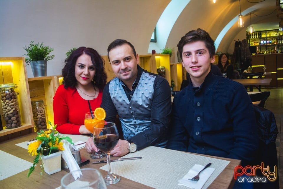 Vineri seara în Restaurant Borsalino, Borsalino