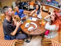 Vineri seara în Senza Caffe