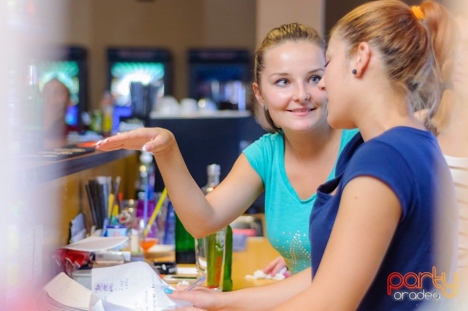 Vineri seara în Senza Caffe, 