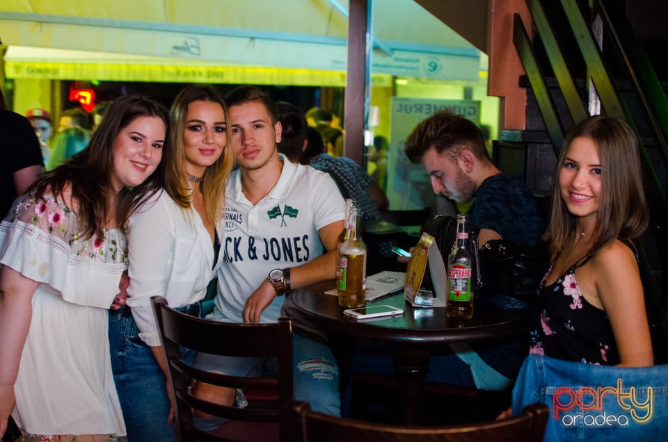 Vineri seara la Edison Pub, 