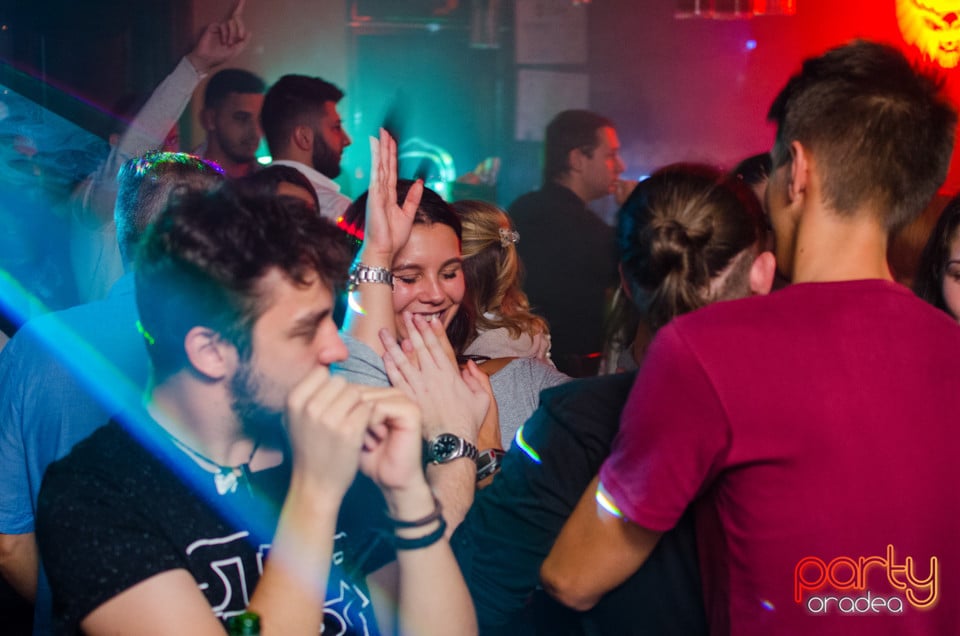 Vineri seara la Edison Pub, 