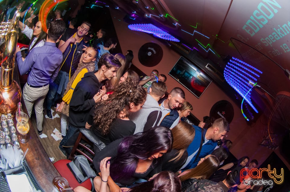 Vineri seara la Edison Pub, 