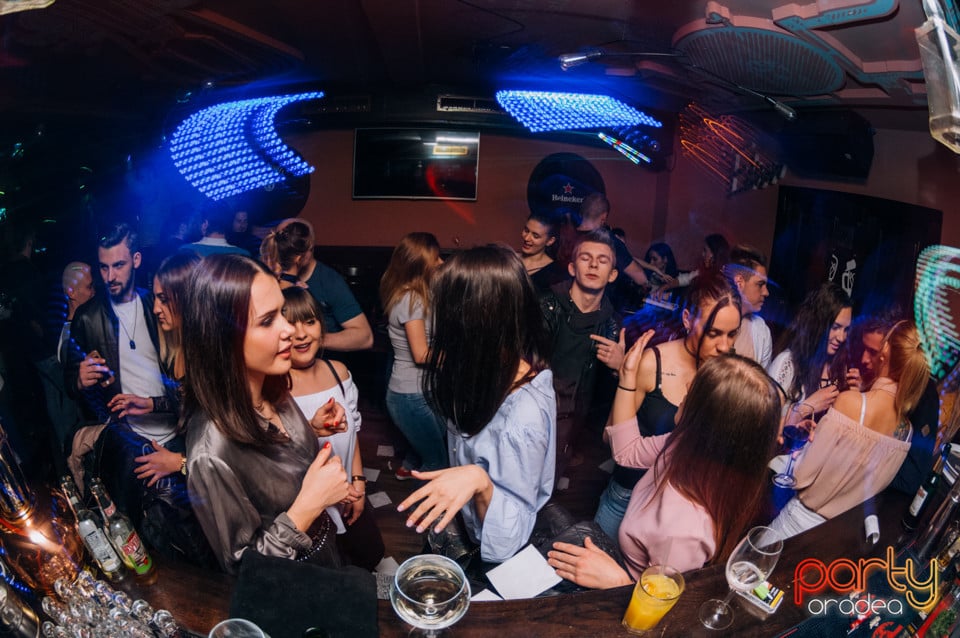 Vineri seara la Edison Pub, 
