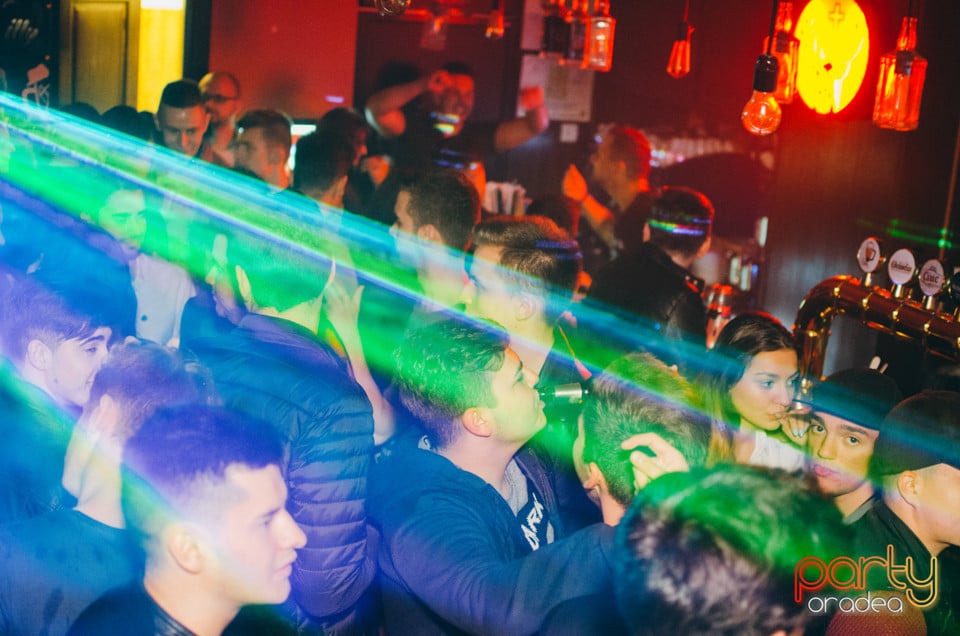 Vineri seara la Edison Pub, 
