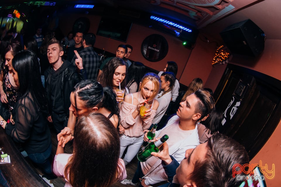 Vineri seara la Edison Pub, 
