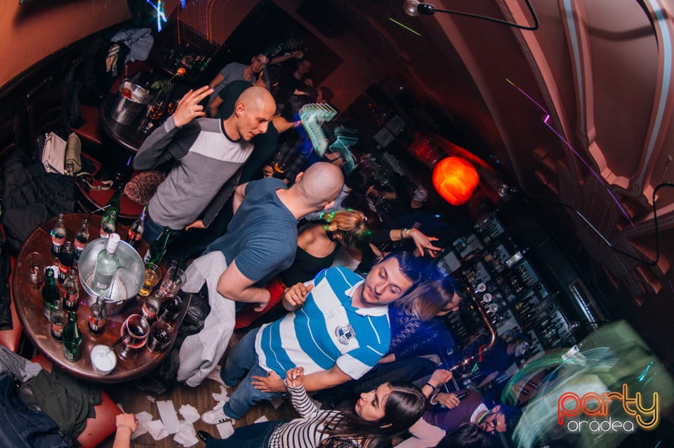 Vineri seara la Edison Pub, 