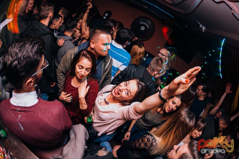 Vineri seara la Edison Pub, 
