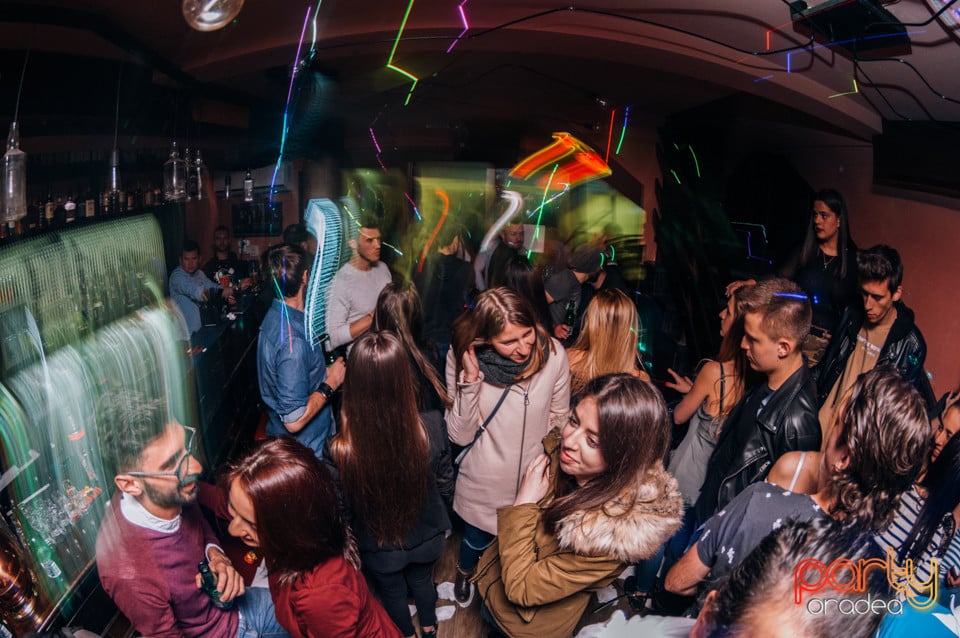 Vineri seara la Edison Pub, 