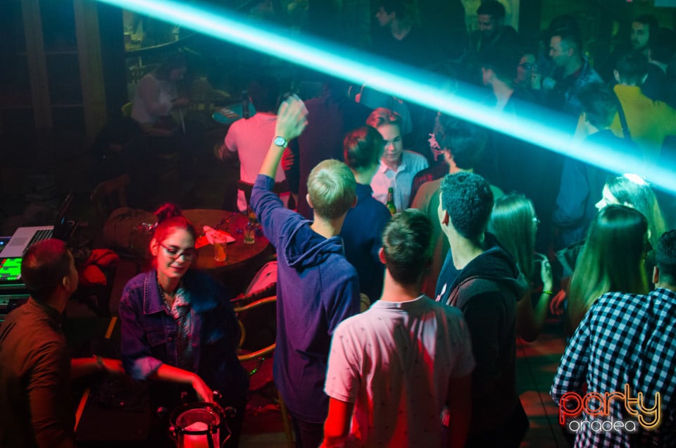 Vineri seara la Steam Bar, 