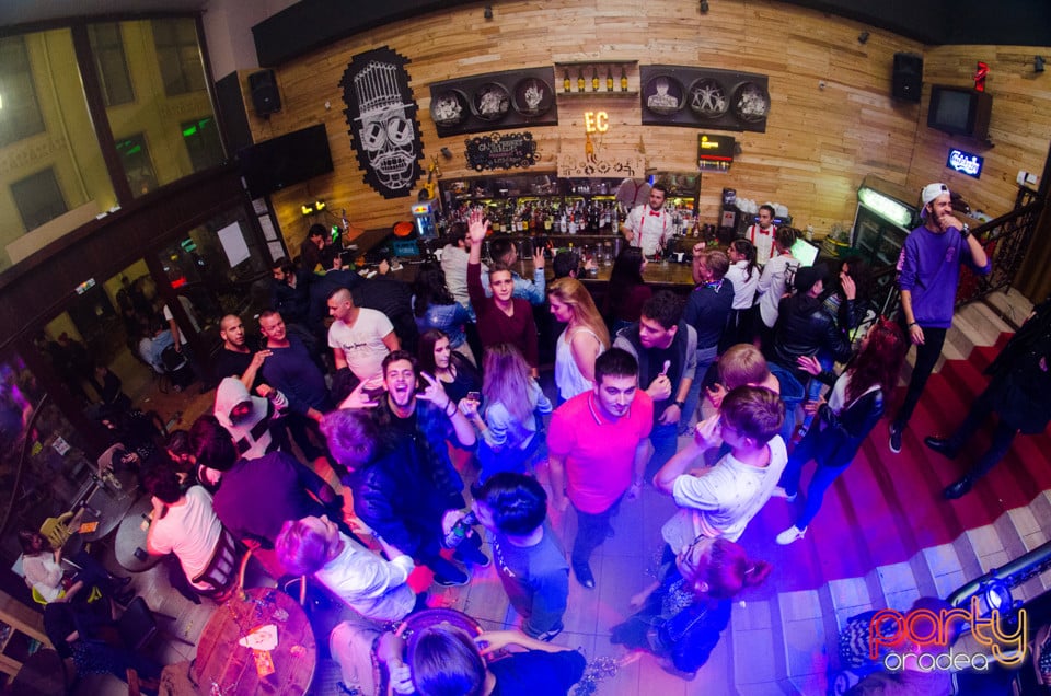 Vineri seara la Steam Bar, 