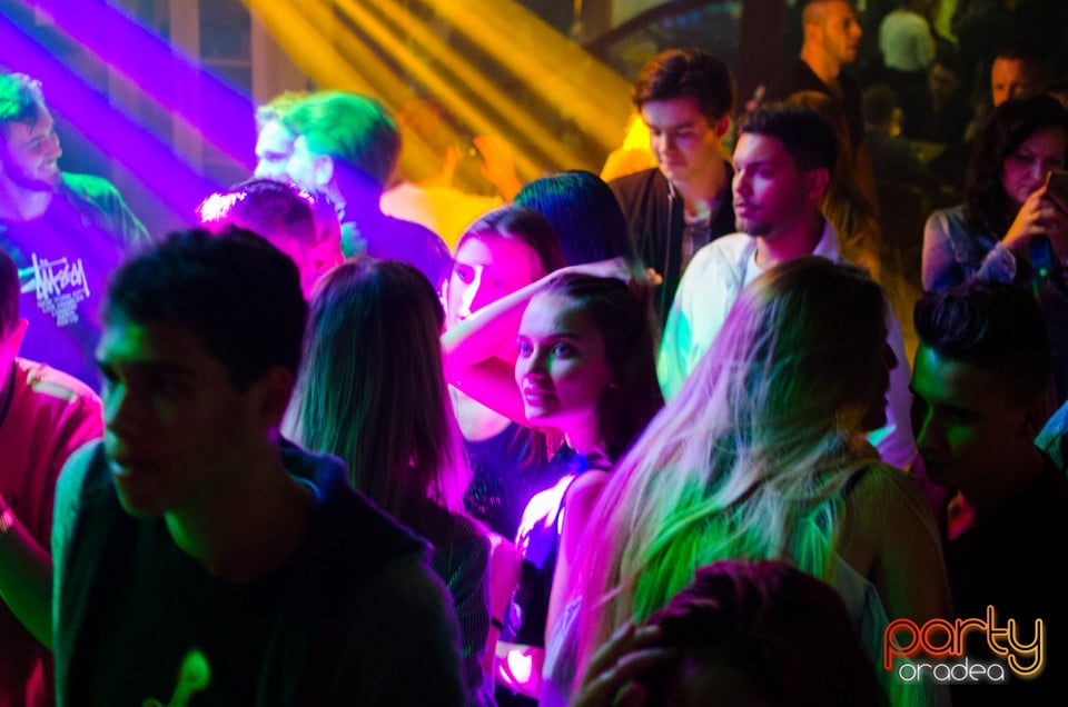 Vineri seara la Steam Bar, 