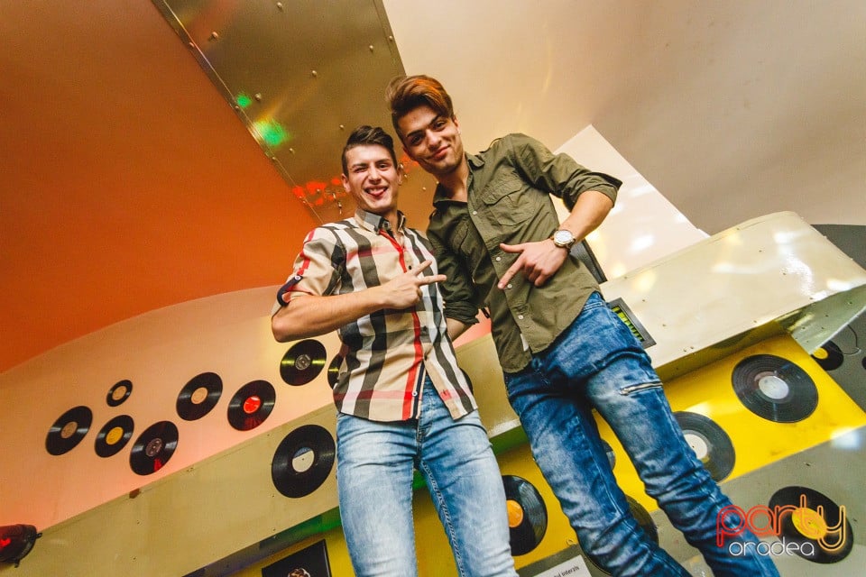 Vineri seara la Yellow, 