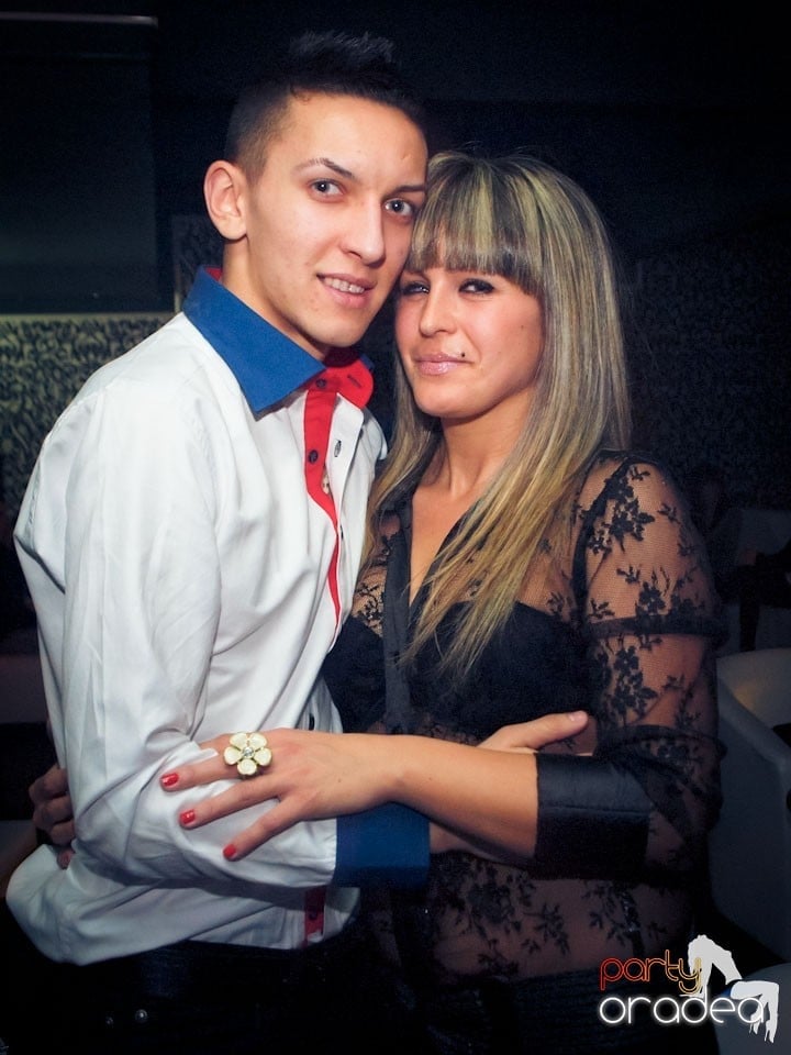 Vineri seara petrecem în Club Life,