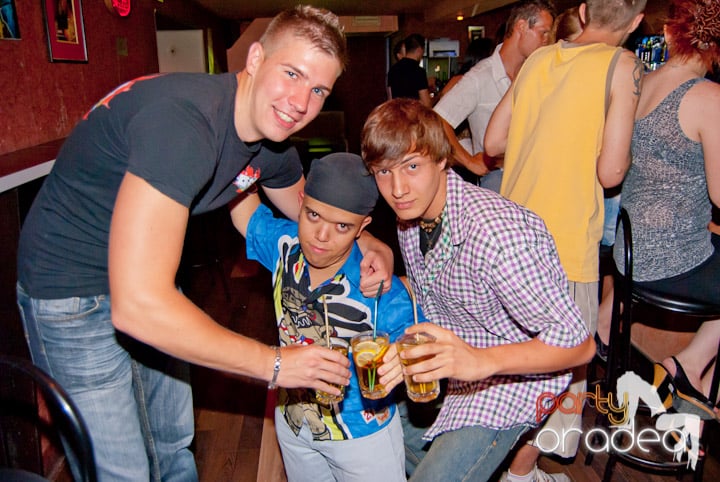 Vodka Party în Club Seven, 