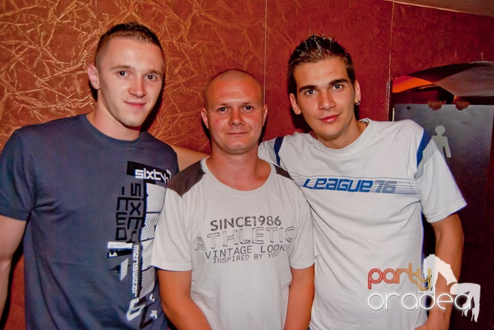 Vodka Party în Club Seven, 