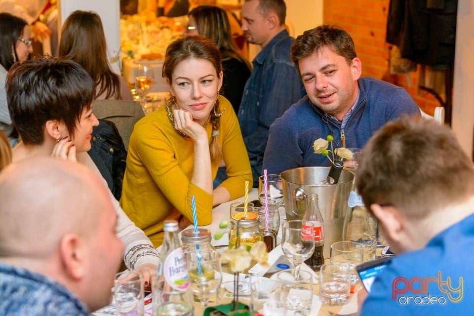 Voice & Piano Night, Vine Summer Garden & Grill