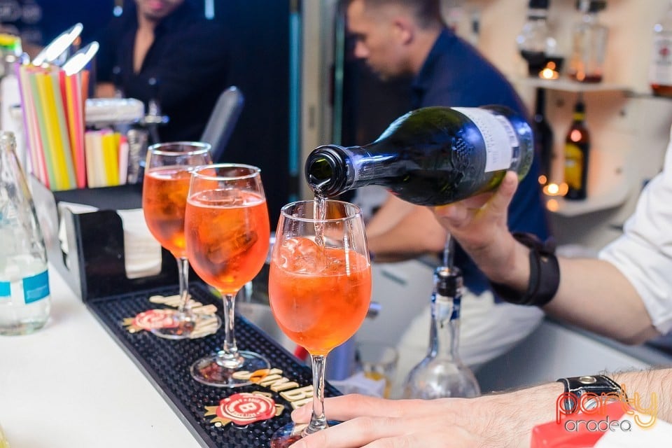 Voie bună în Blanc Coffee, 