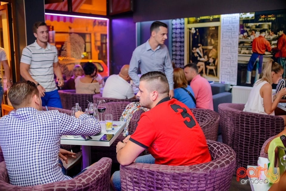 Voie bună în Blanc Coffee, 