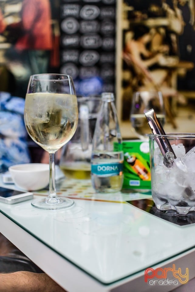 Voie bună în Blanc Coffee, 