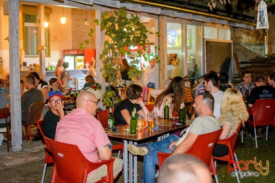 Voie bună în Bodega, Bodega