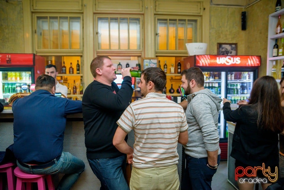 Voie bună în Bodega, Bodega