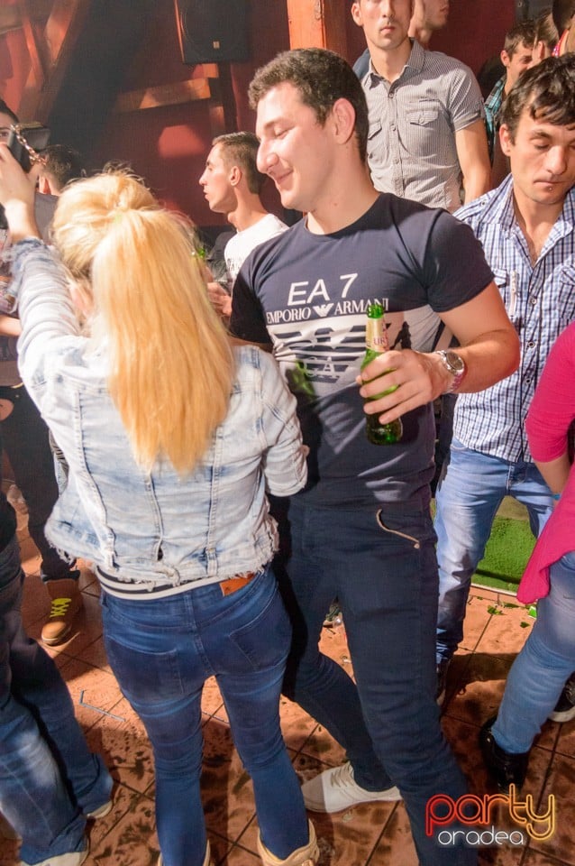 Voie bună în Disco Faház,