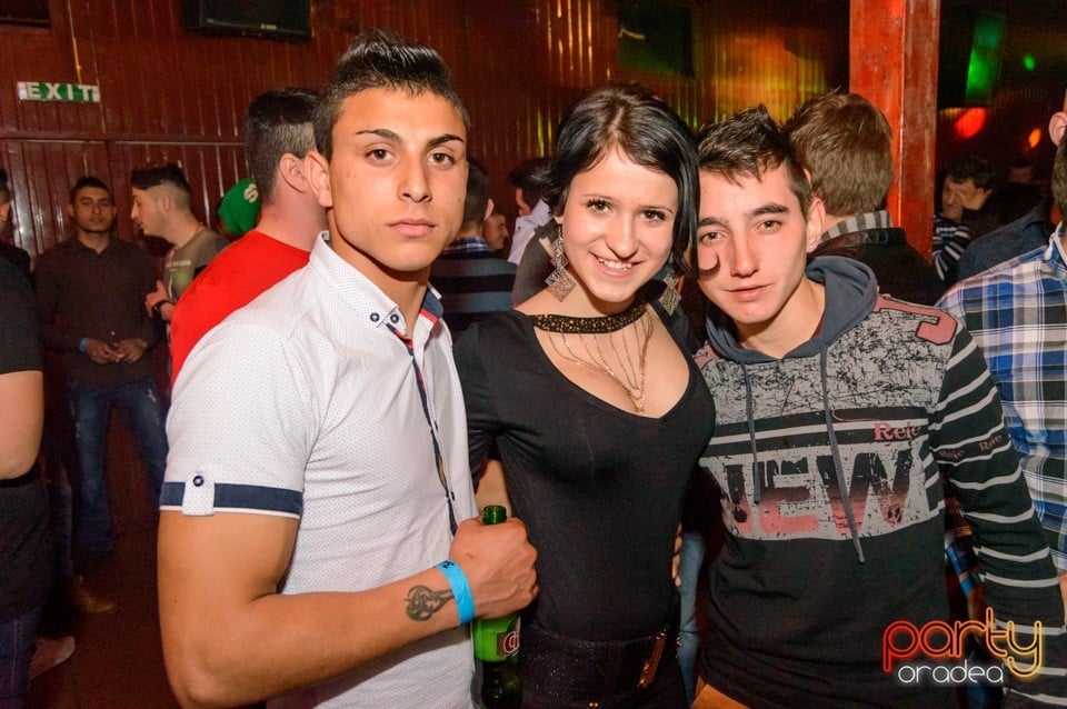 Voie bună în Disco Faház, 
