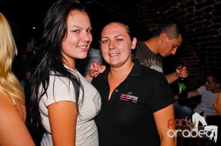 Voie bună în Escape Club, 