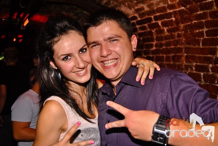 Voie bună în Escape Club, 