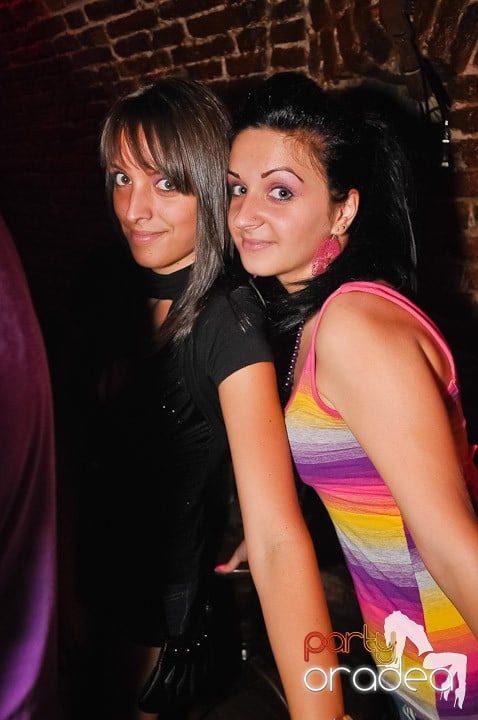 Voie bună în Escape Club, 