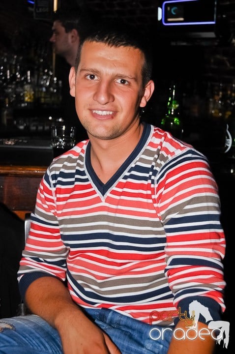 Voie bună în Escape Club, 