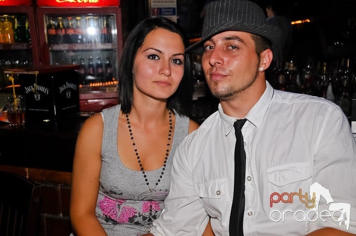 Voie bună în Escape Club, 