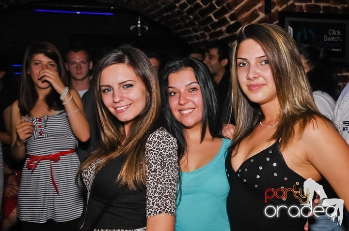 Voie bună în Escape Club, 