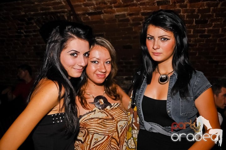 Voie bună în Escape Club, 