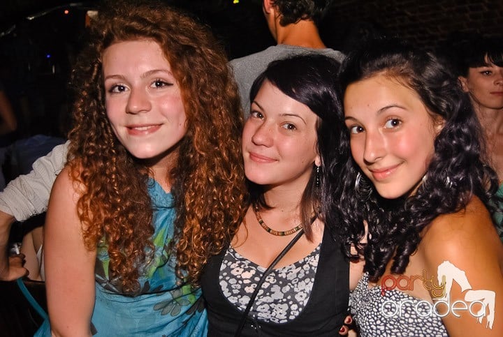 Voie bună în Escape Club, 