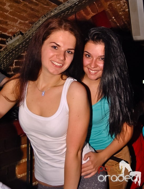 Voie bună în Escape Club, 