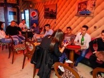 Voie bună în Jimmy Woo Cafe