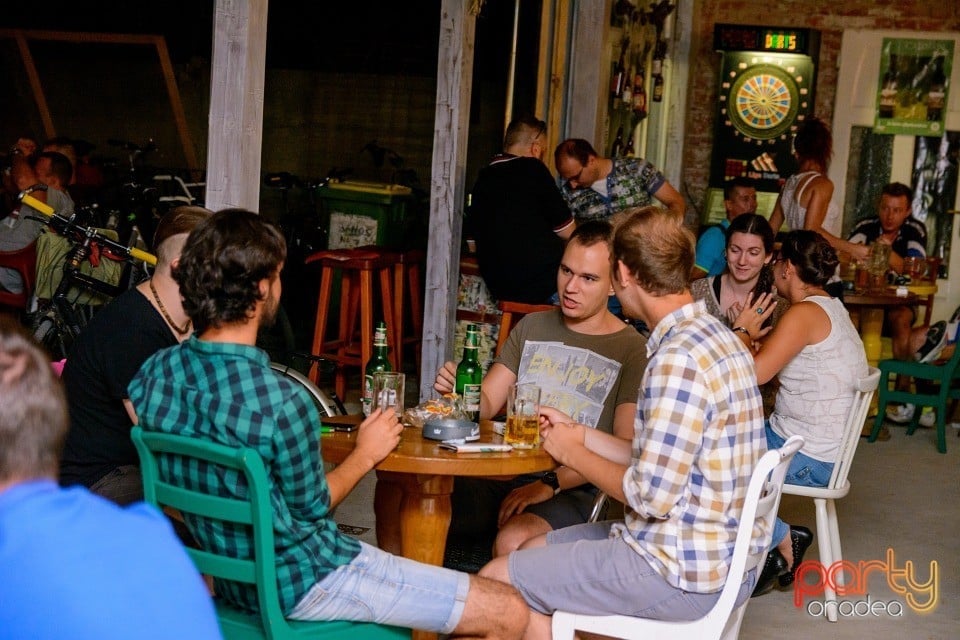 Voie bună la Bodega, Bodega